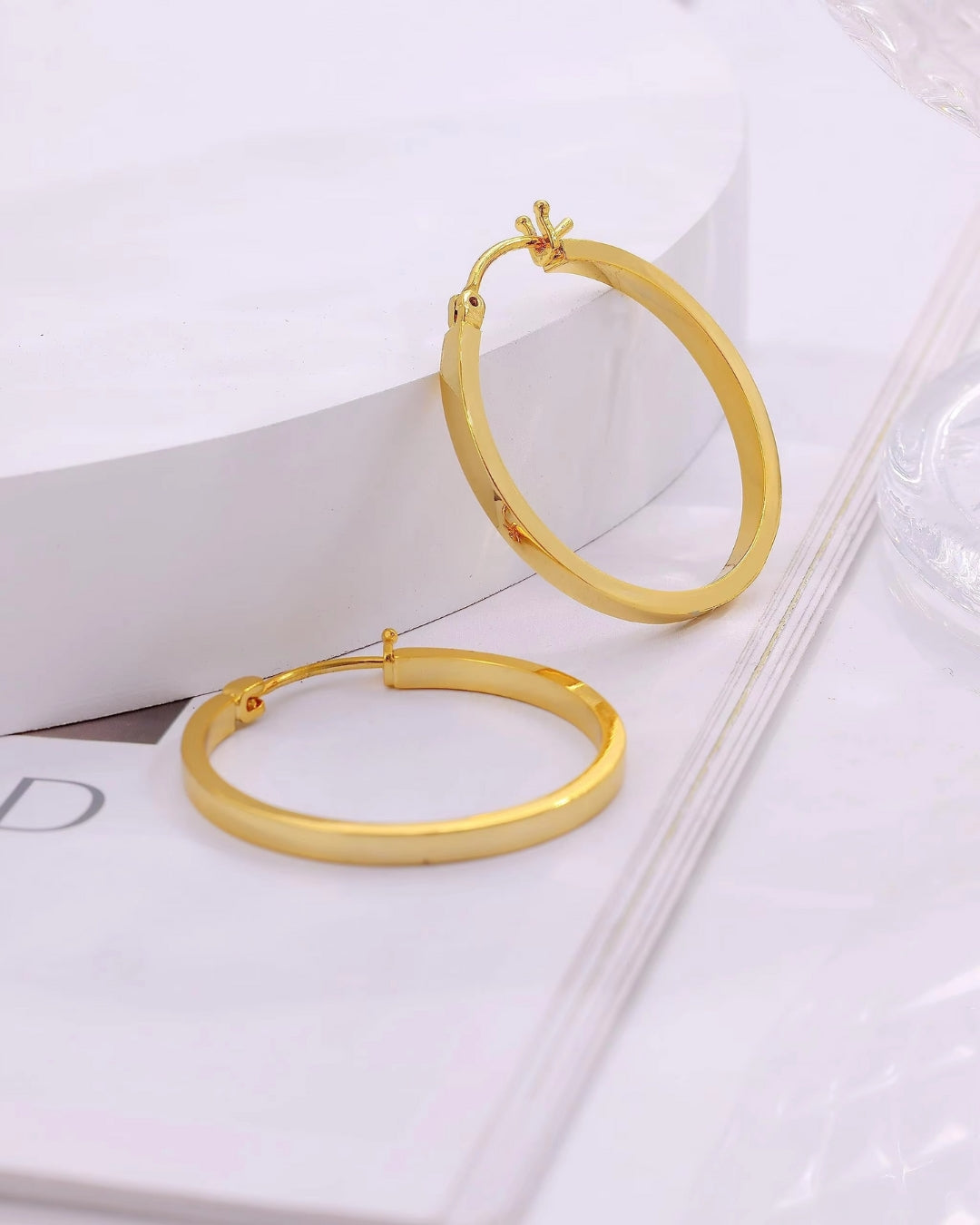 Elara Hoops